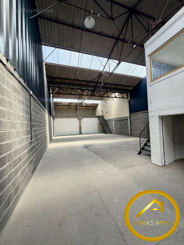 Entrepot 300m2 - arras zone commerciale - photo 2