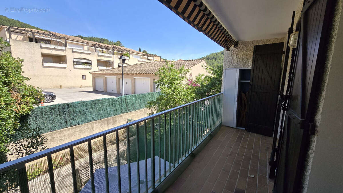 Appartement à SAINT-CYR-SUR-MER
