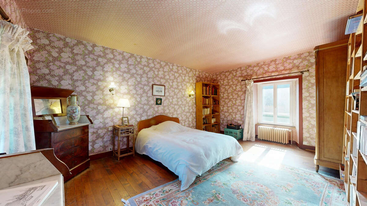 Maison à SAINT-DENIS-LE-GAST