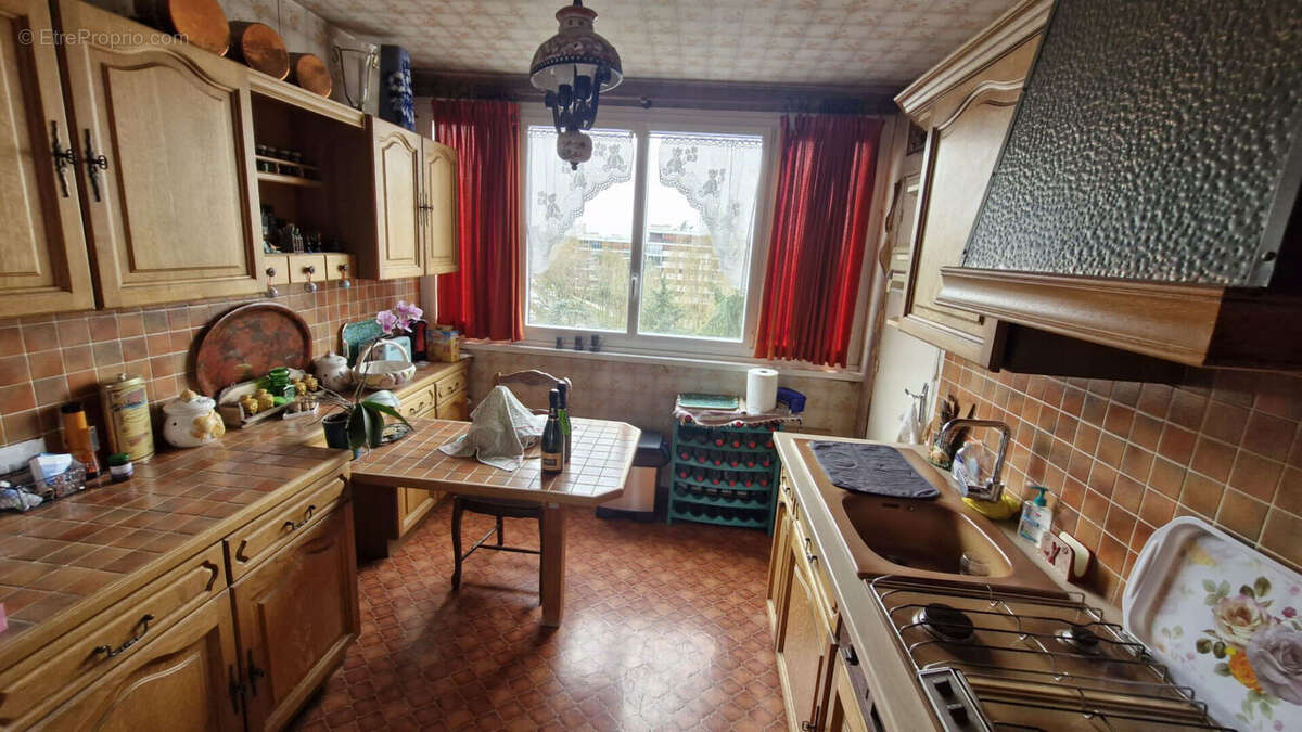Appartement à FONTENAY-LE-FLEURY