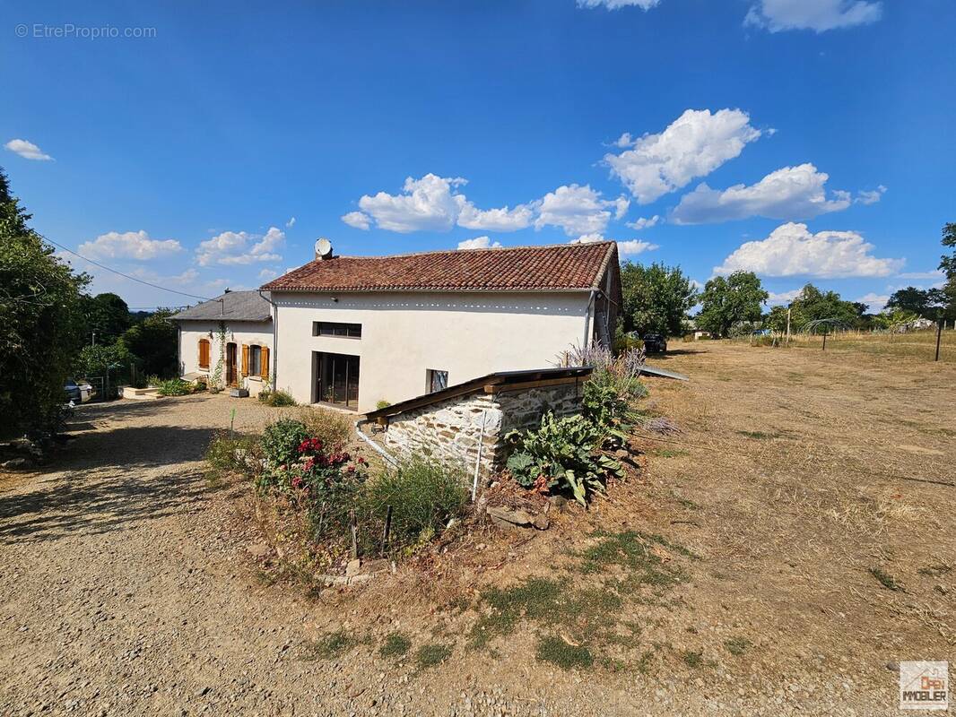 Maison 95 m² à Chateauneuf-La-Foret  - photo 1
