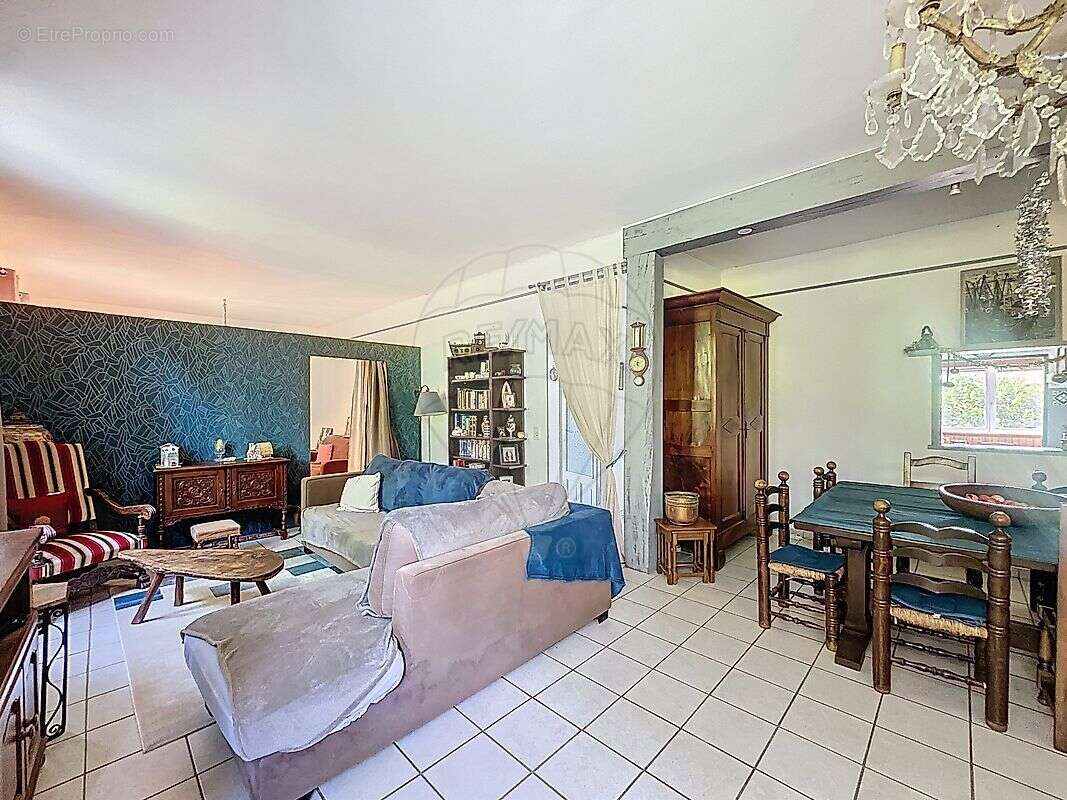 Maison à SAINT-FELIX-DE-PALLIERES