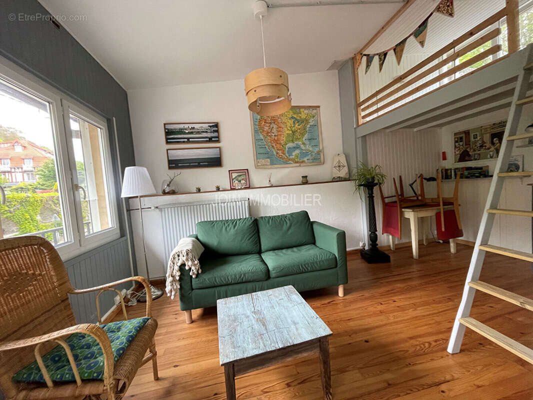 Appartement à BELLEVILLE-SUR-MER