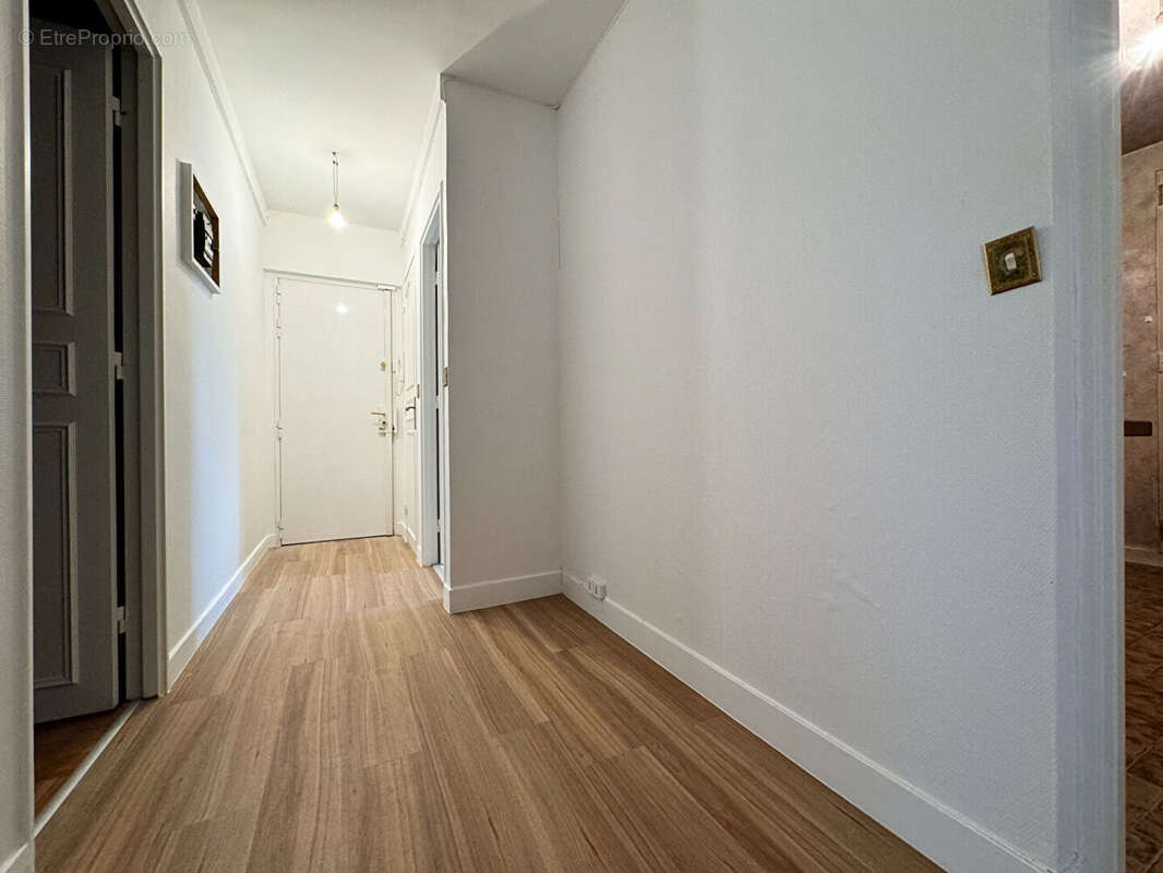 Appartement à ENGHIEN-LES-BAINS