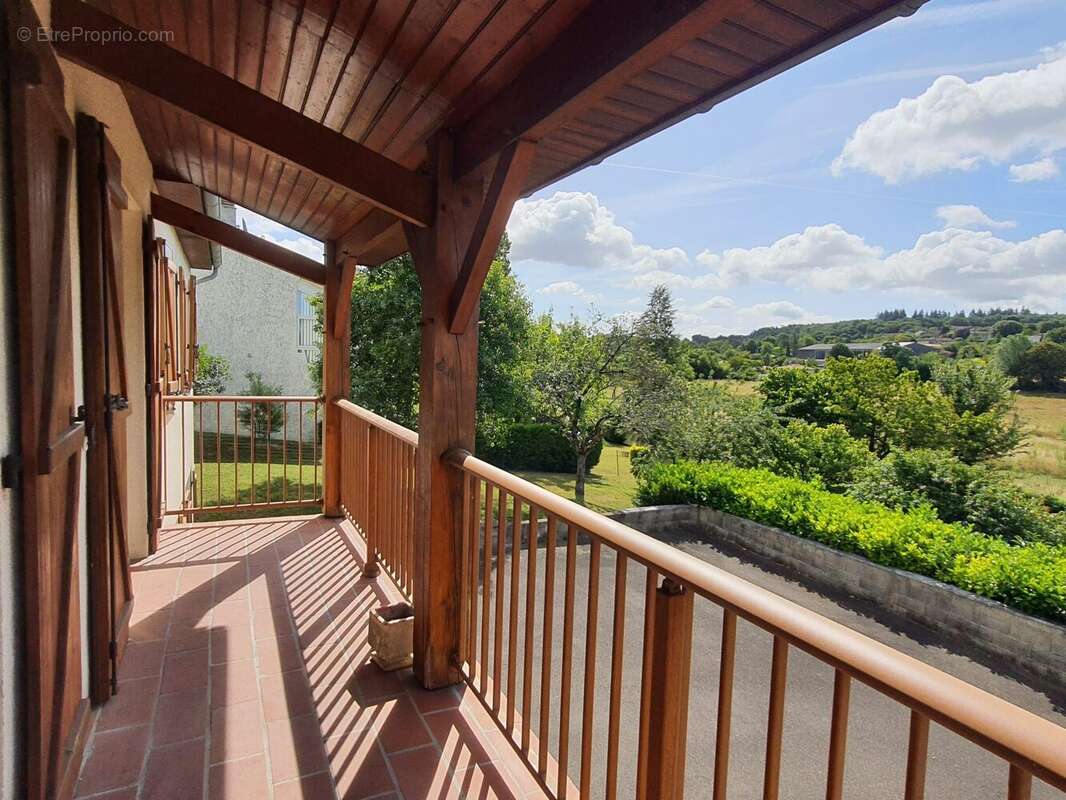 Balcon - Maison à MORNAC