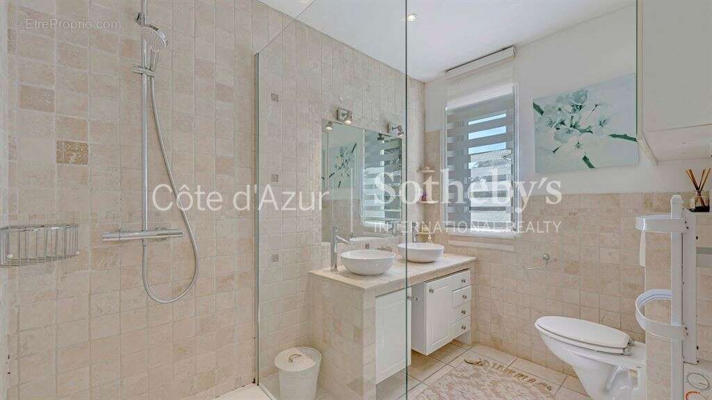 Maison à LES ISSAMBRES