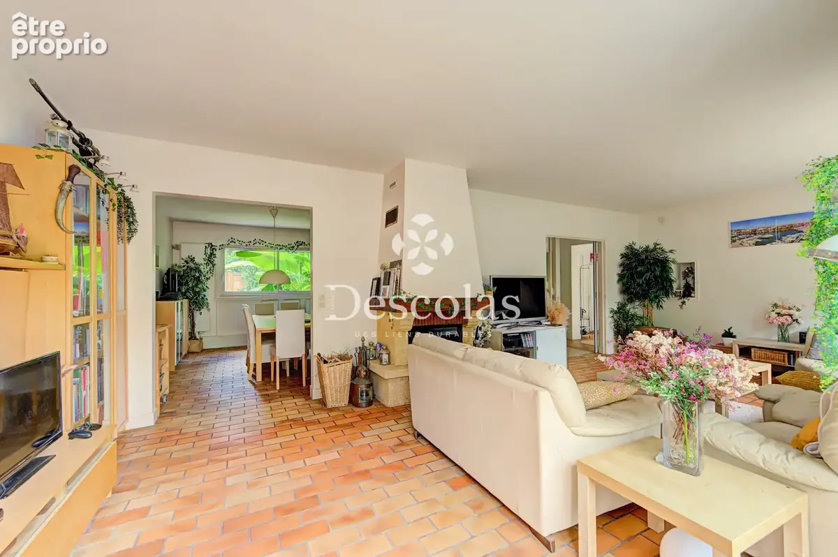 CHAMBOURCY- Maison familiale de 200 m2 - photo 6