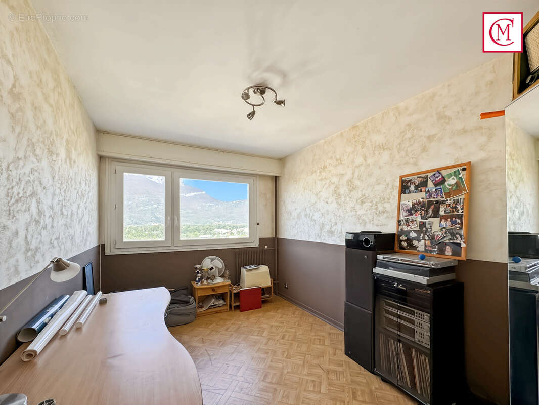 Appartement à SAINT-EGREVE