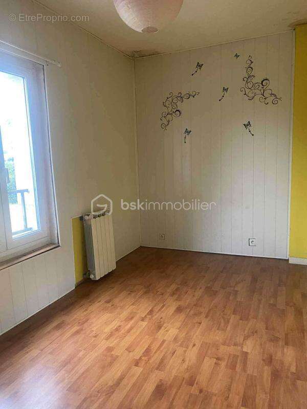 Maison à SAINTE-GAUBURGE-SAINTE-COLOMBE