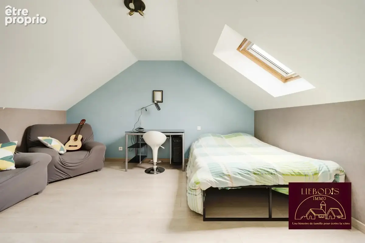 Maison familiale - DPE B - superbes prestations - photo 9