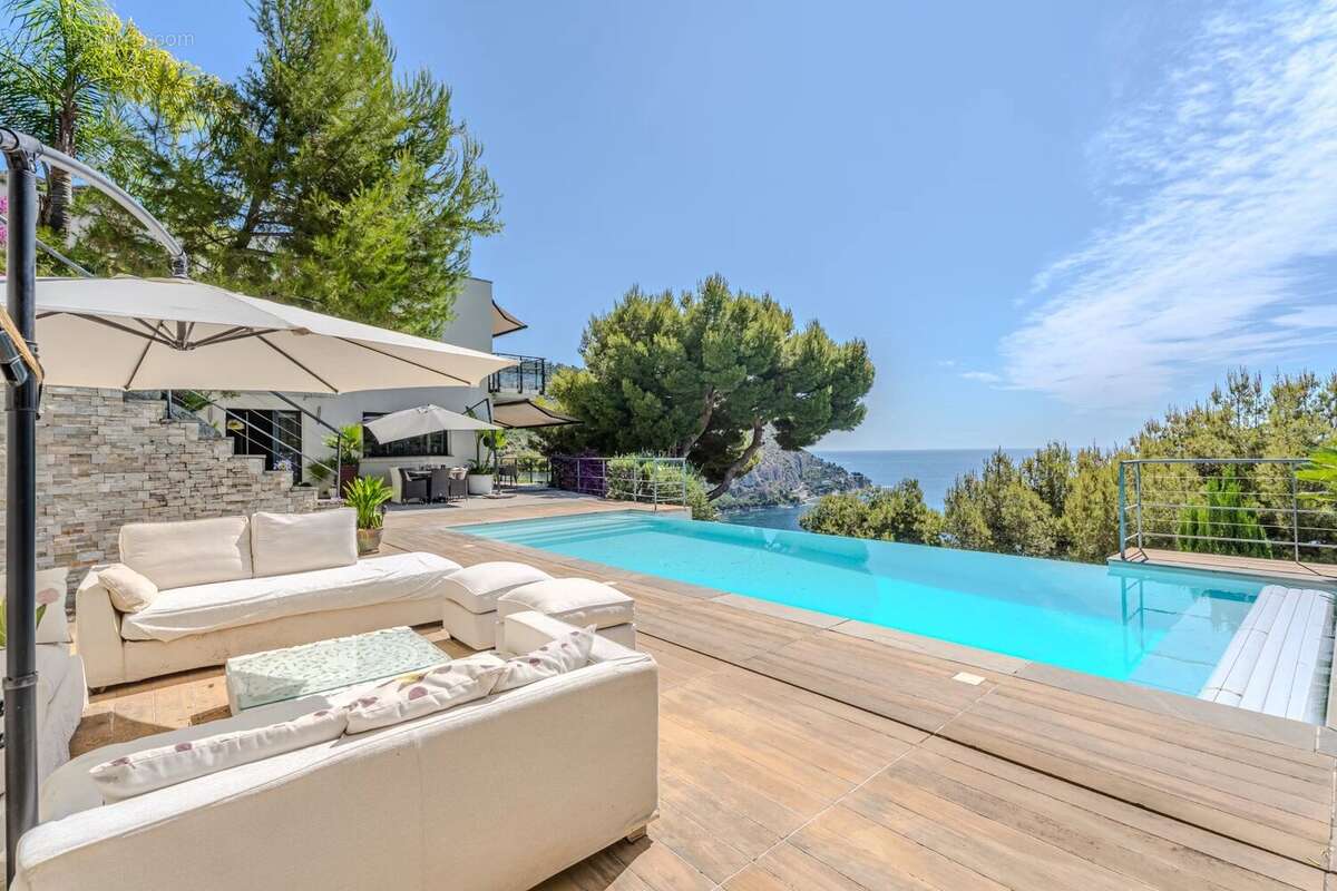 Maison à EZE