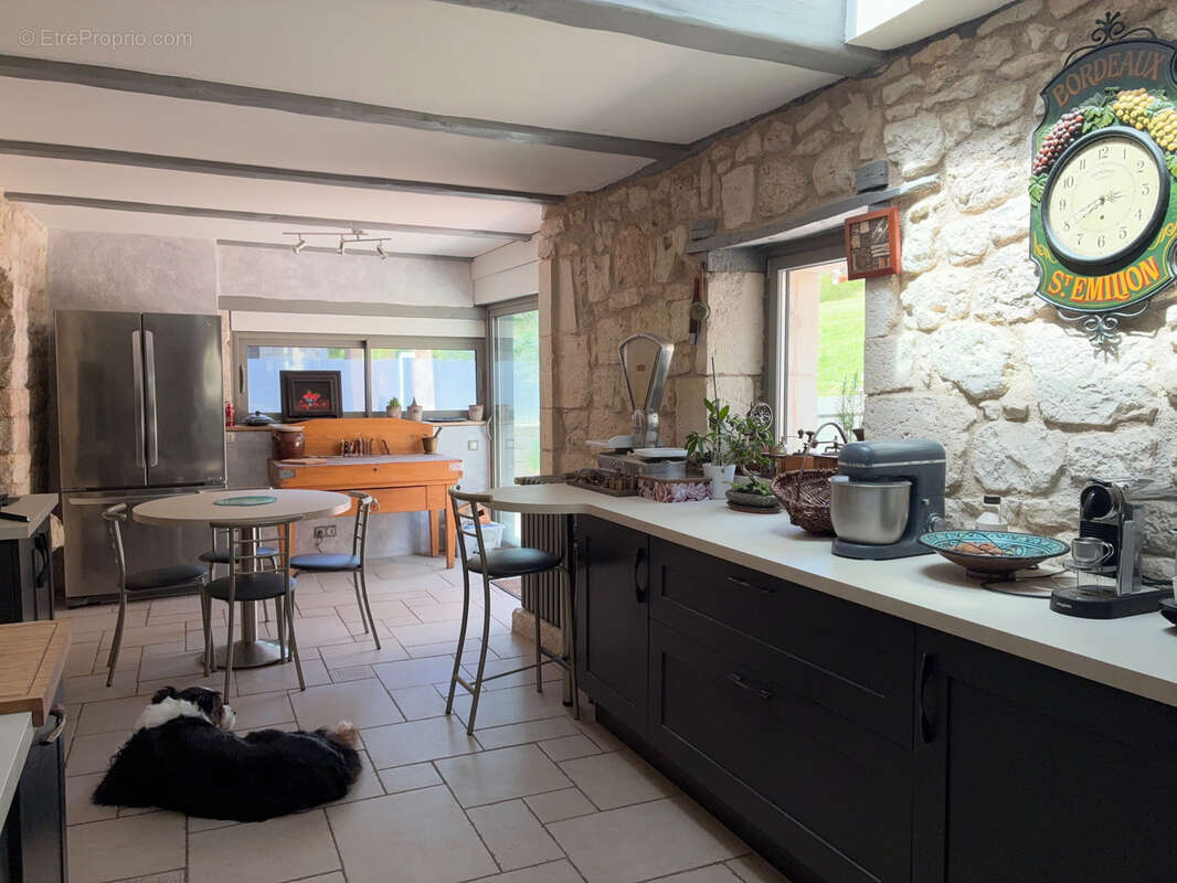 Maison à CASTELNAU-MONTRATIER