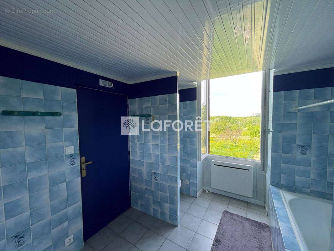 Maison Saint Lamain à fort potentiel , 4 pièce(s) 139m² - photo 11
