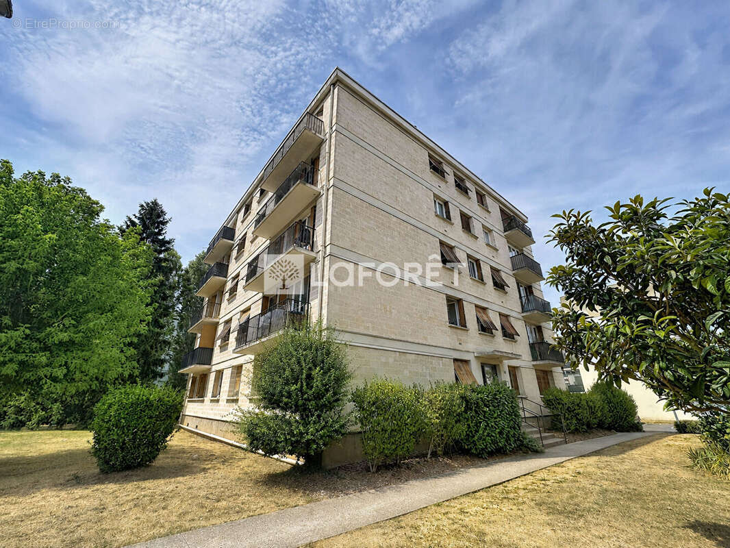 Appartement Combs La Ville 3 pièce(s) 57 m2 - photo 9