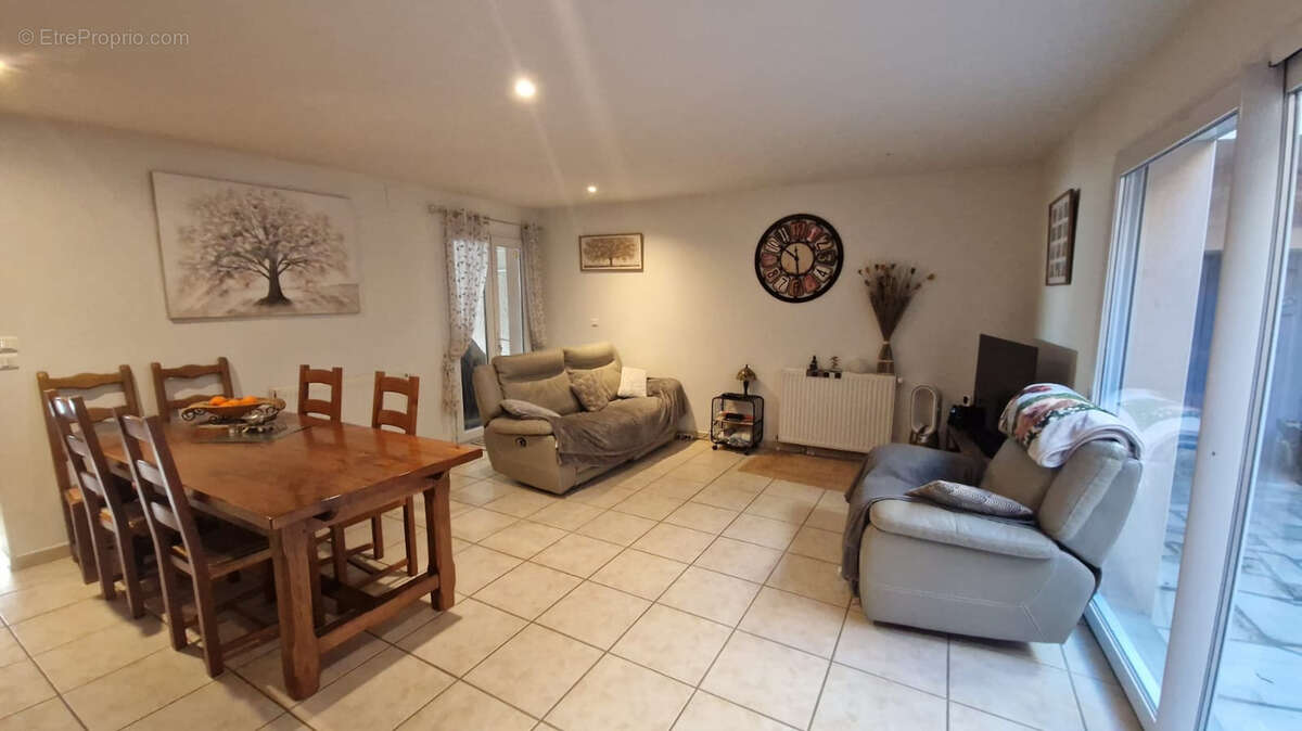 Maison à LA ROCHE-BLANCHE