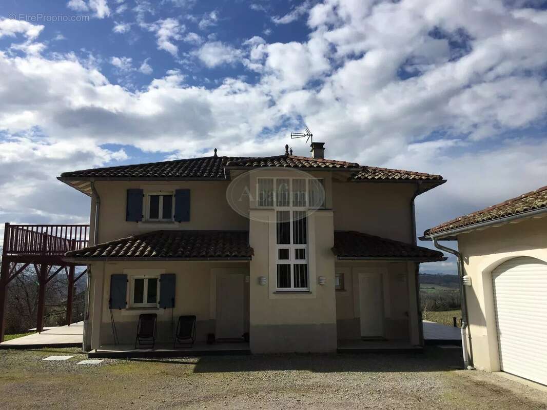 Maison à SAUVETERRE-DE-BEARN