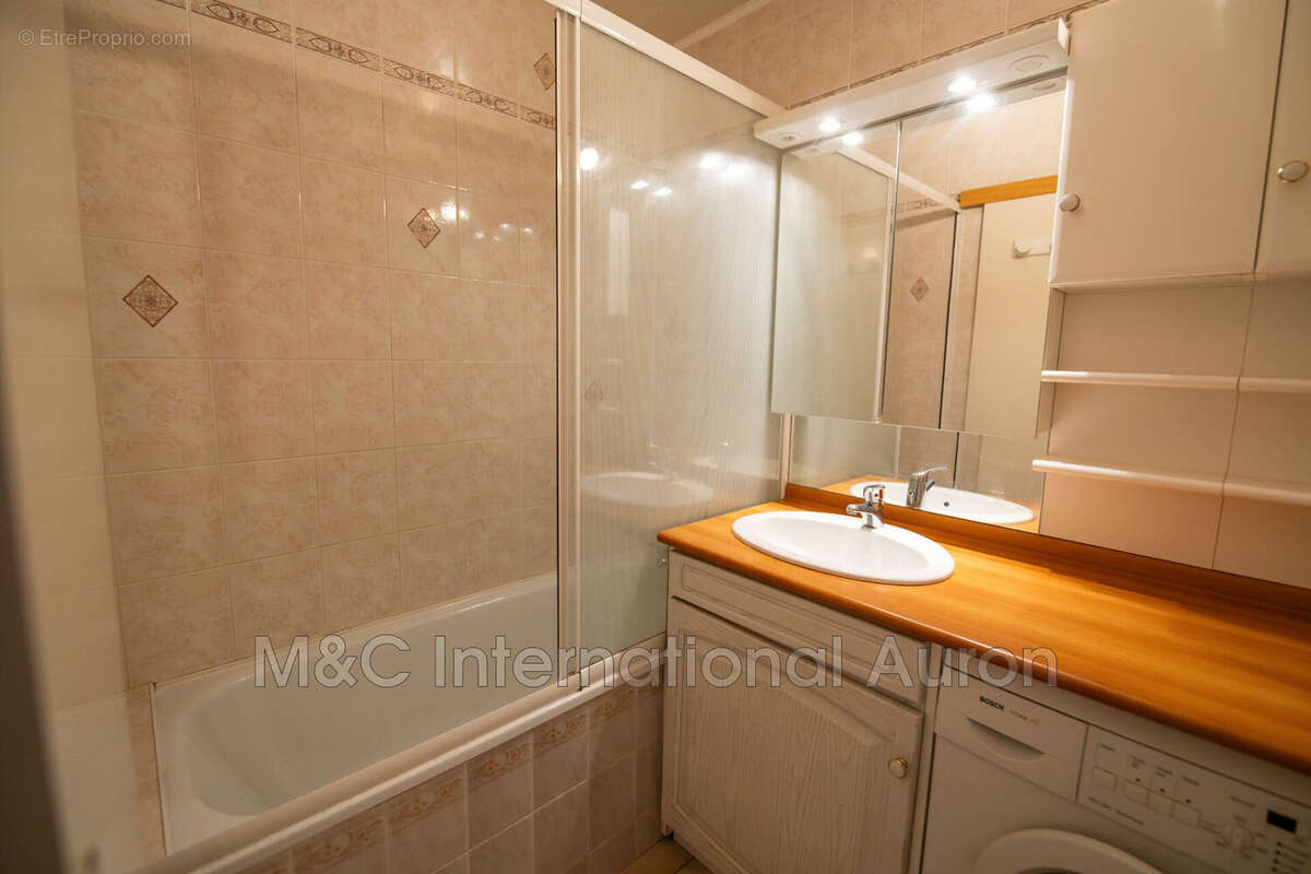 Appartement à SAINT-ETIENNE-DE-TINEE