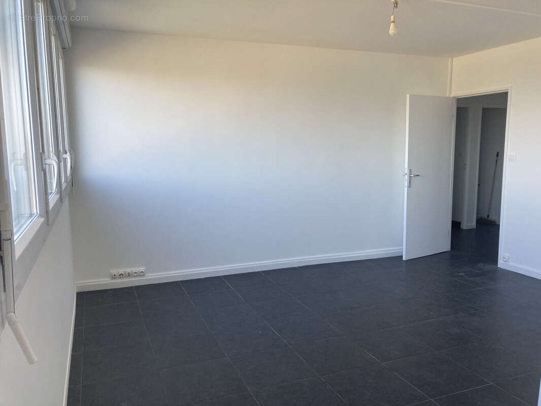Photo 5 - Appartement à SARCELLES