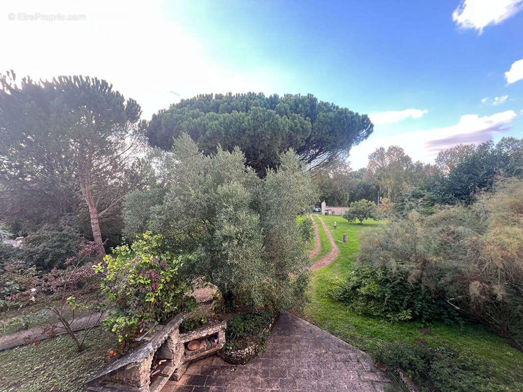 Maison à TONNAY-CHARENTE