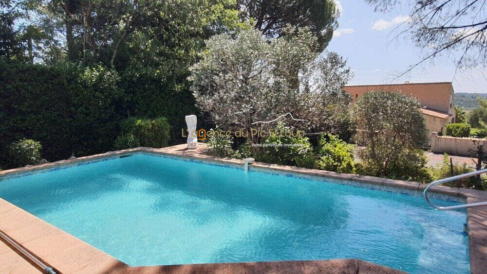 Maison à COMBAILLAUX