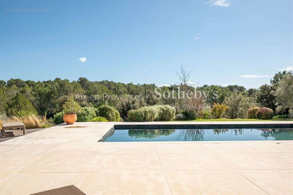Propriété contemporaine avec vue sur la Sainte-Victoire - photo 2