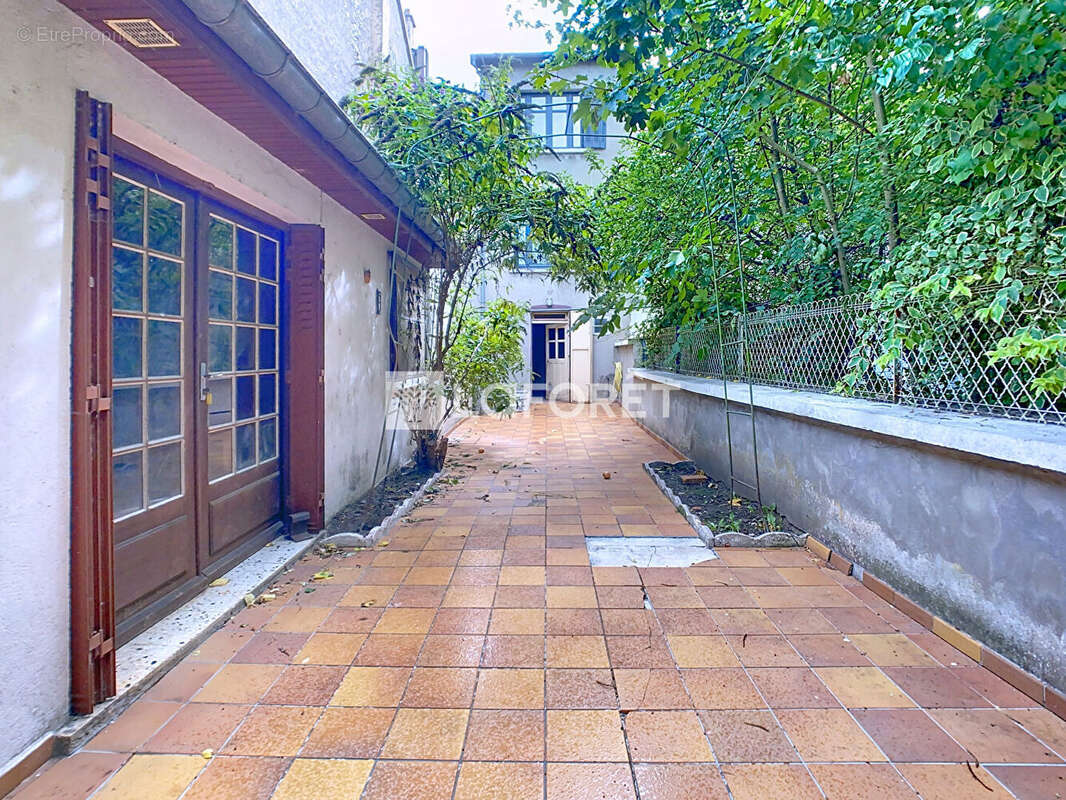 Maison à NEUFCHATEAU