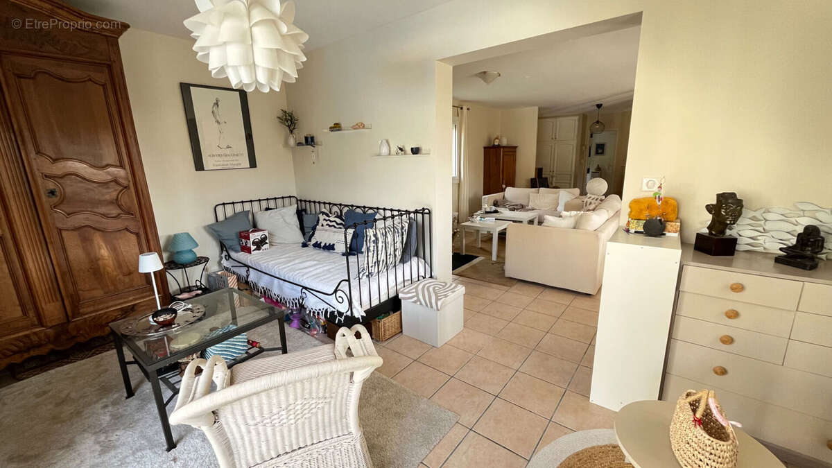 Maison à SAINT-CYR-SUR-LE-RHONE