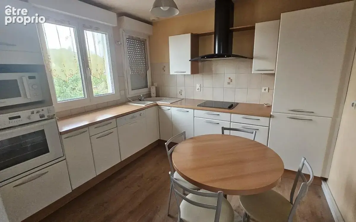 Appartement lumineux au charme rare. Centre de Guingamp - photo 5