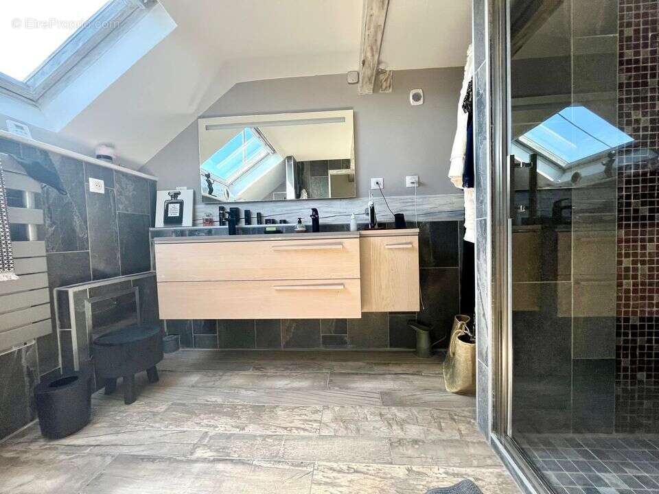 Maison à ARTHAZ-PONT-NOTRE-DAME