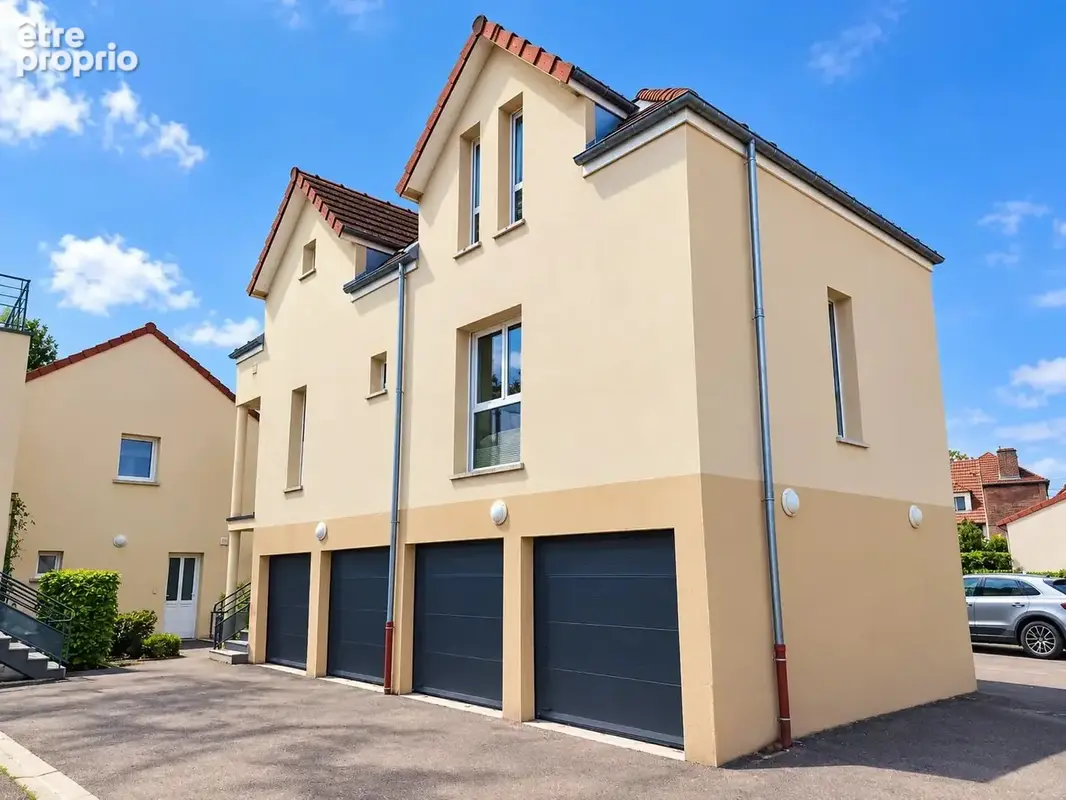 Troyes, Appartement type II dans copropriété sécurisée - photo 1