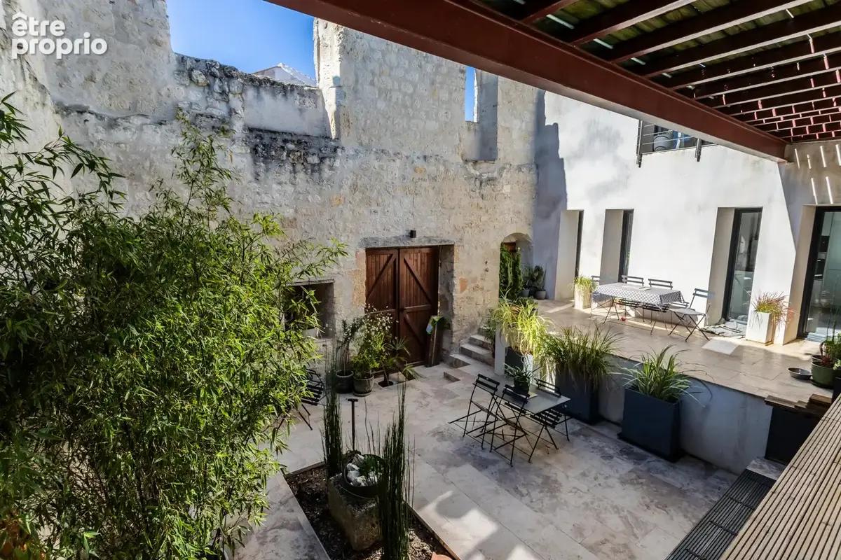 Maison de village avec jardin, piscine, garage et atelier - photo 5