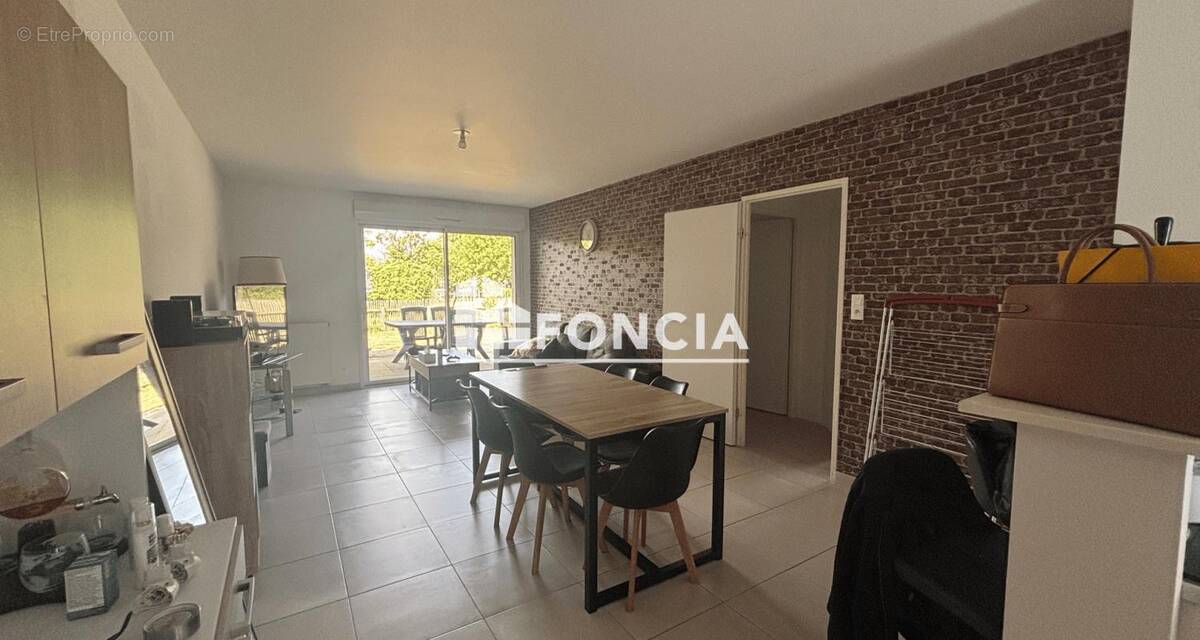 Appartement à AVRILLE