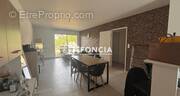 Appartement à AVRILLE