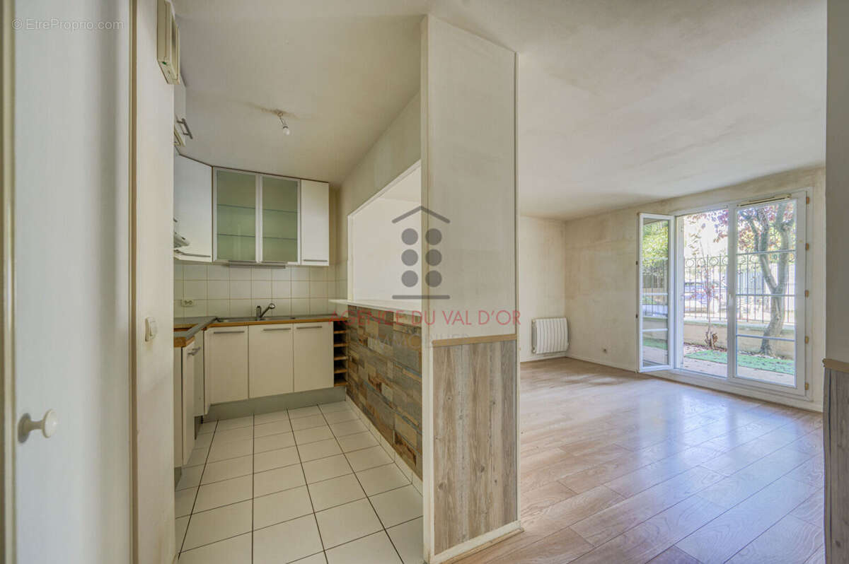 Appartement à SURESNES