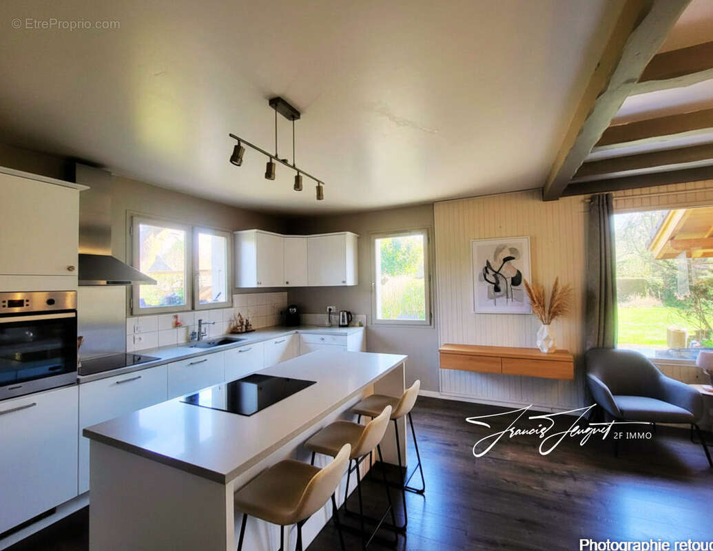 Maison à SAINT-JORIOZ