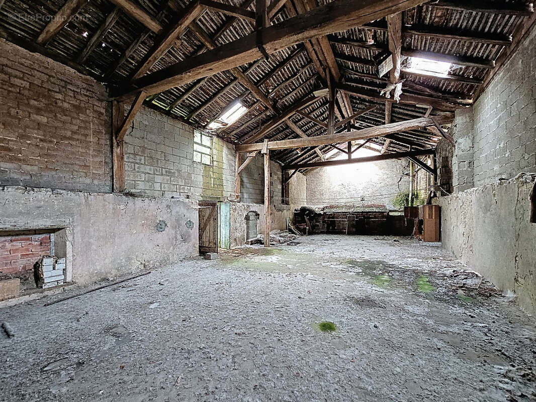 Ensemble immobilier à rénover - photo 12