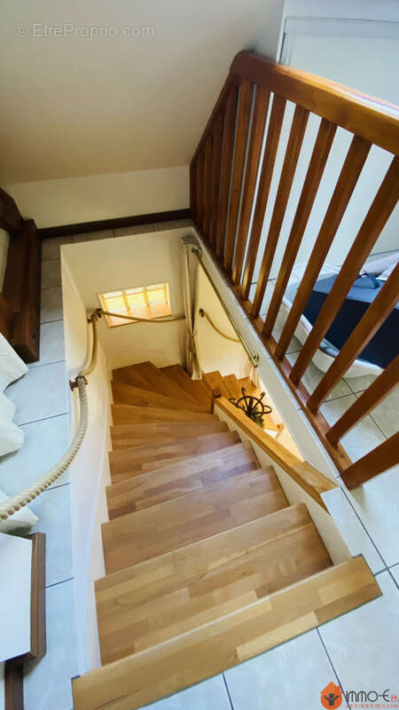 Maison à CONDE-SAINTE-LIBIAIRE