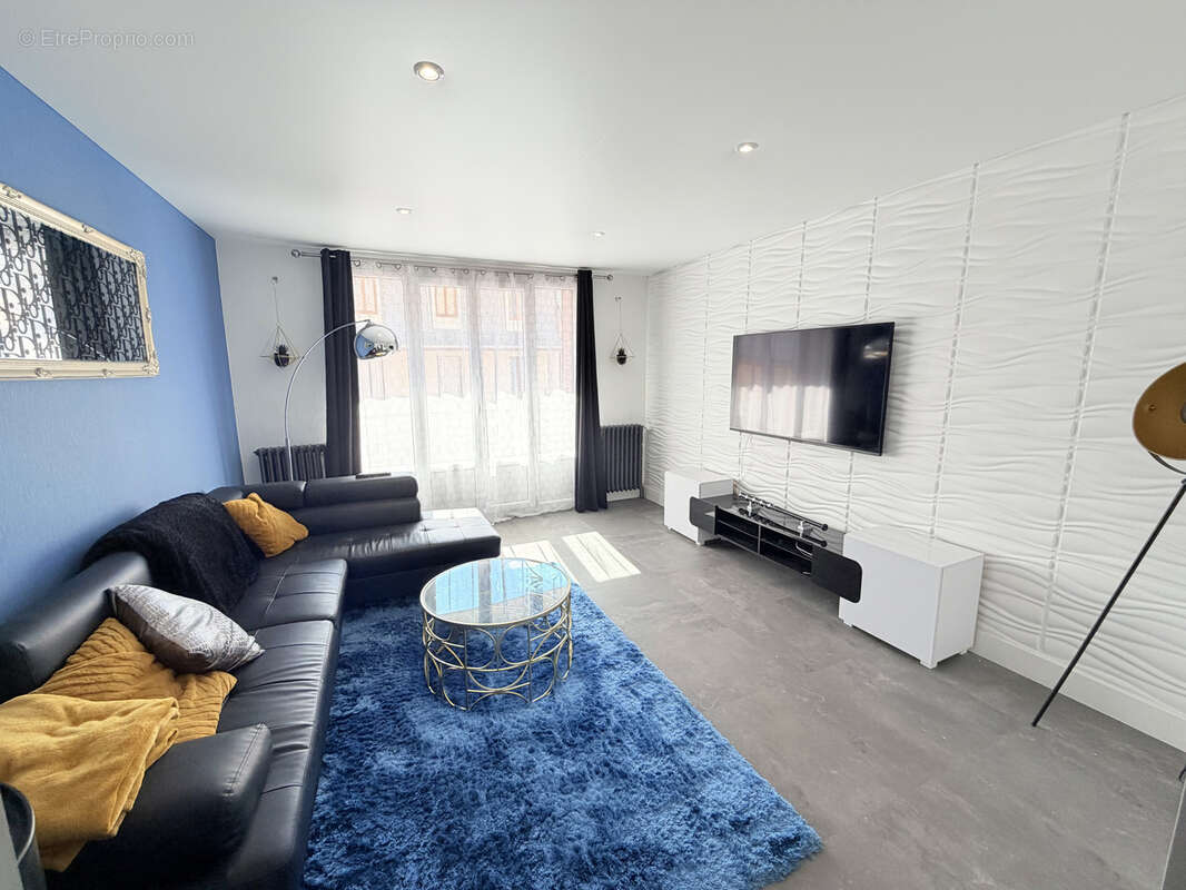 Appartement à SAINT-JEAN-DE-MAURIENNE