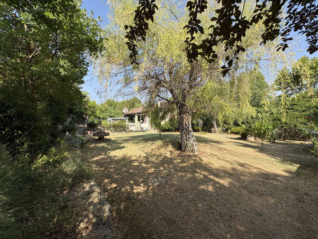 Couiza-maison de plain-pied de 104.12m2  avec sous-sol complet, garage, dépendance et parc arboré de 2276m2 - photo 5