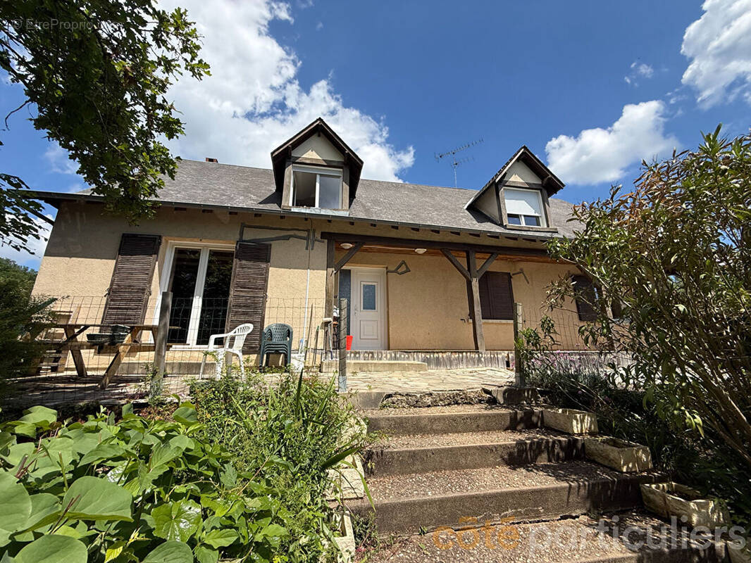 Maison à SAINT-AMAND-MONTROND