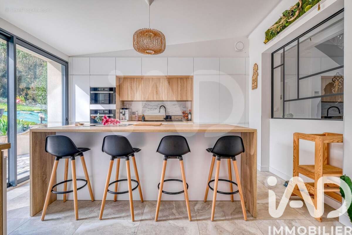 Photo 2 - Maison à MONTEVRAIN