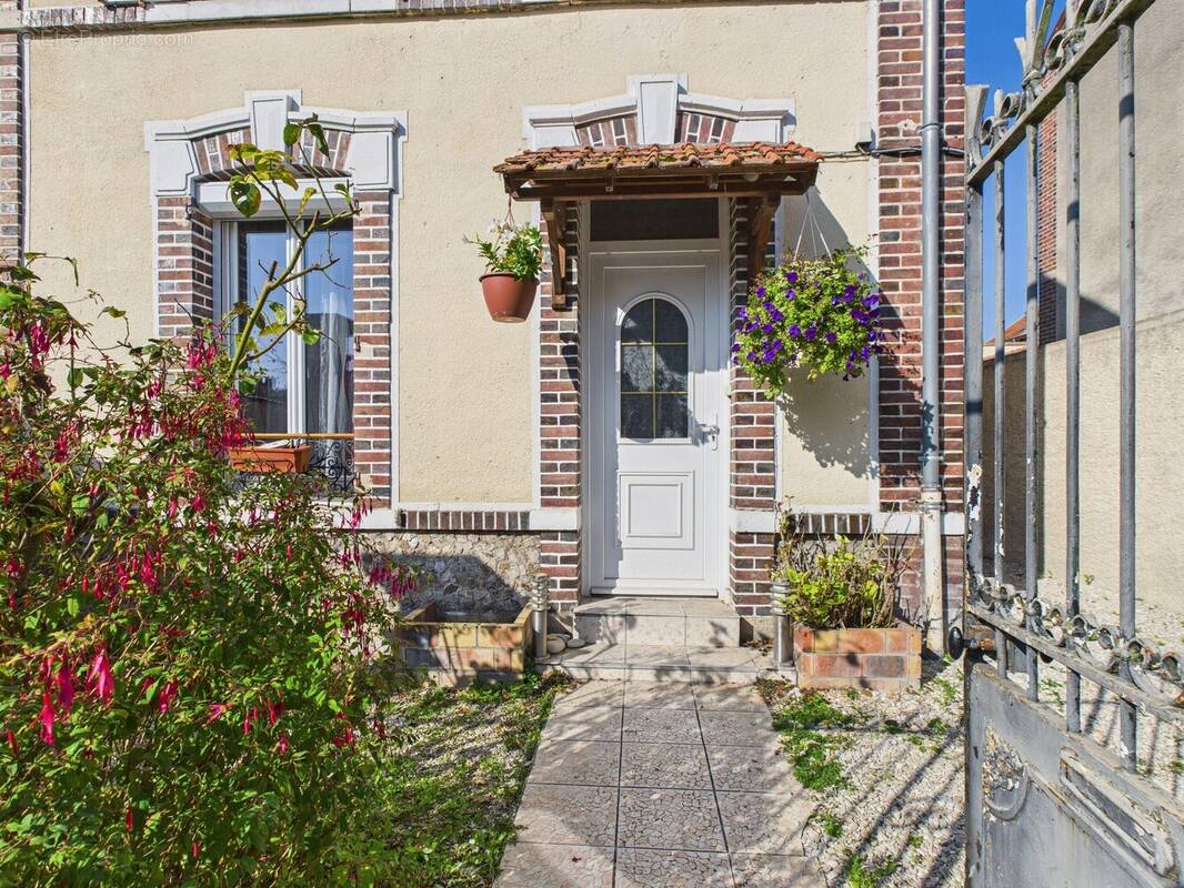 Maison à ROMILLY-SUR-SEINE