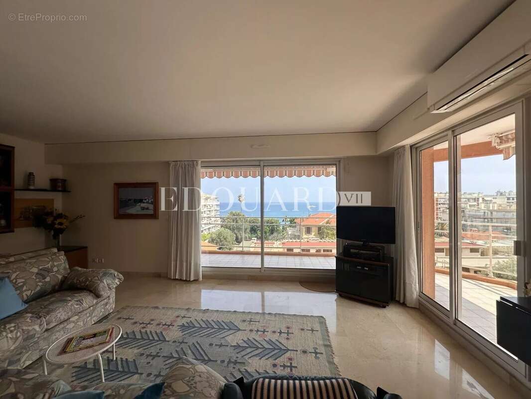 Appartement à ROQUEBRUNE-CAP-MARTIN