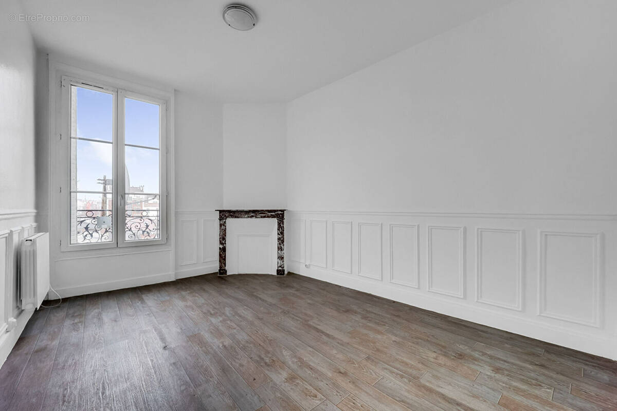 Appartement à AUBERVILLIERS
