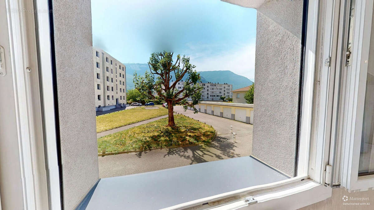 T3 - 52m2 - Copro ravalée et isolée - Vue montagnes - DPE C - Fontaine - photo 6