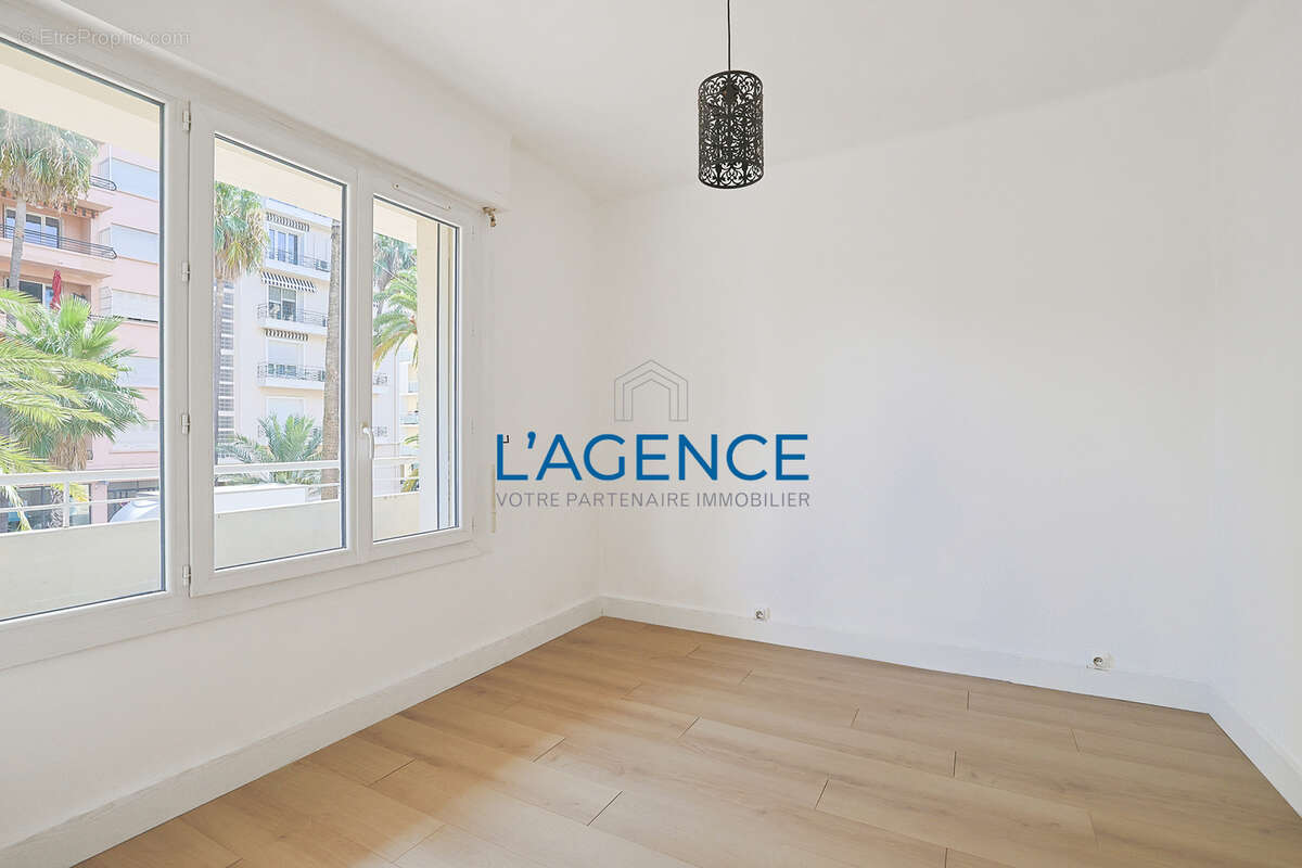 Appartement à HYERES