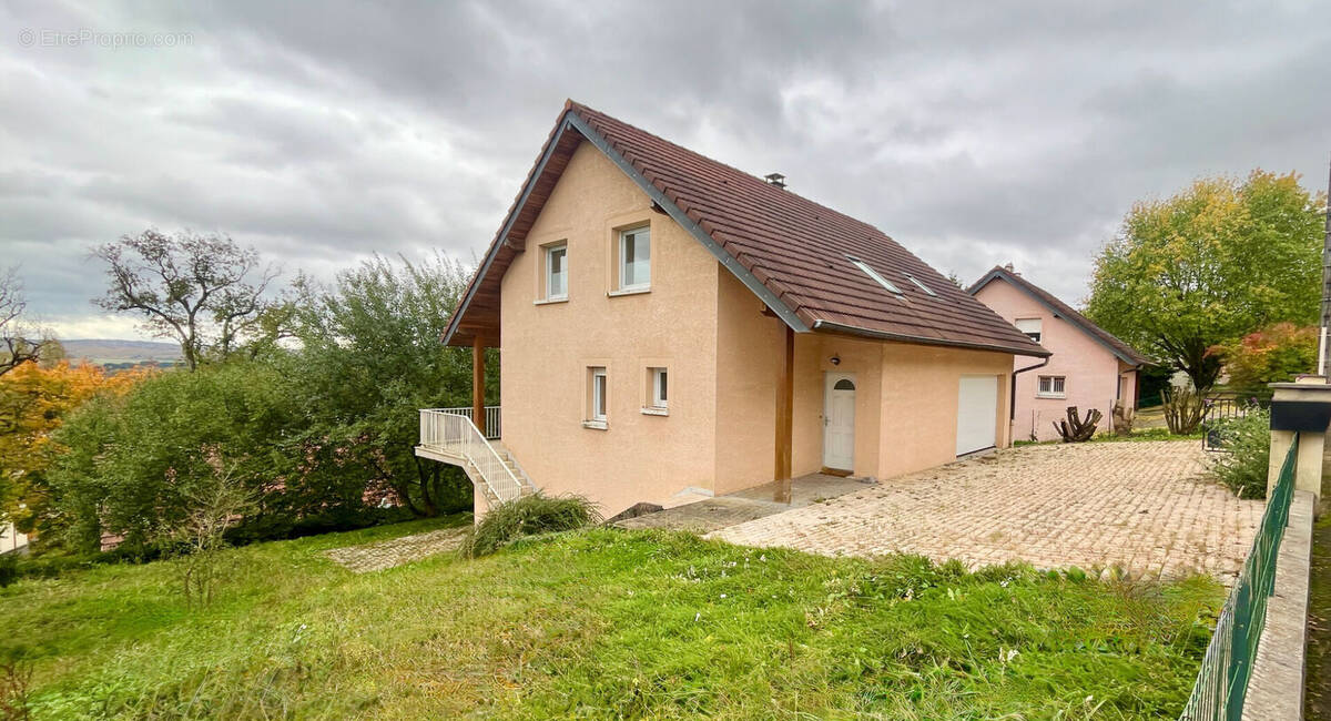 Maison à MONTFAUCON