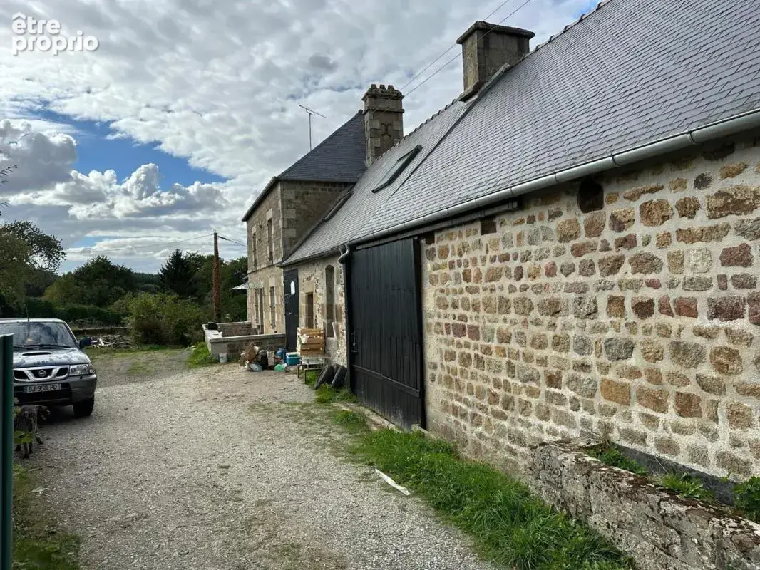 Proximité de CARROUGES - PROPRIÉTÉ RURALE D'EXCEPTION EN PIERRE sur terrain de 2ha - DPE C ! (pompe à chaleur) - photo 4