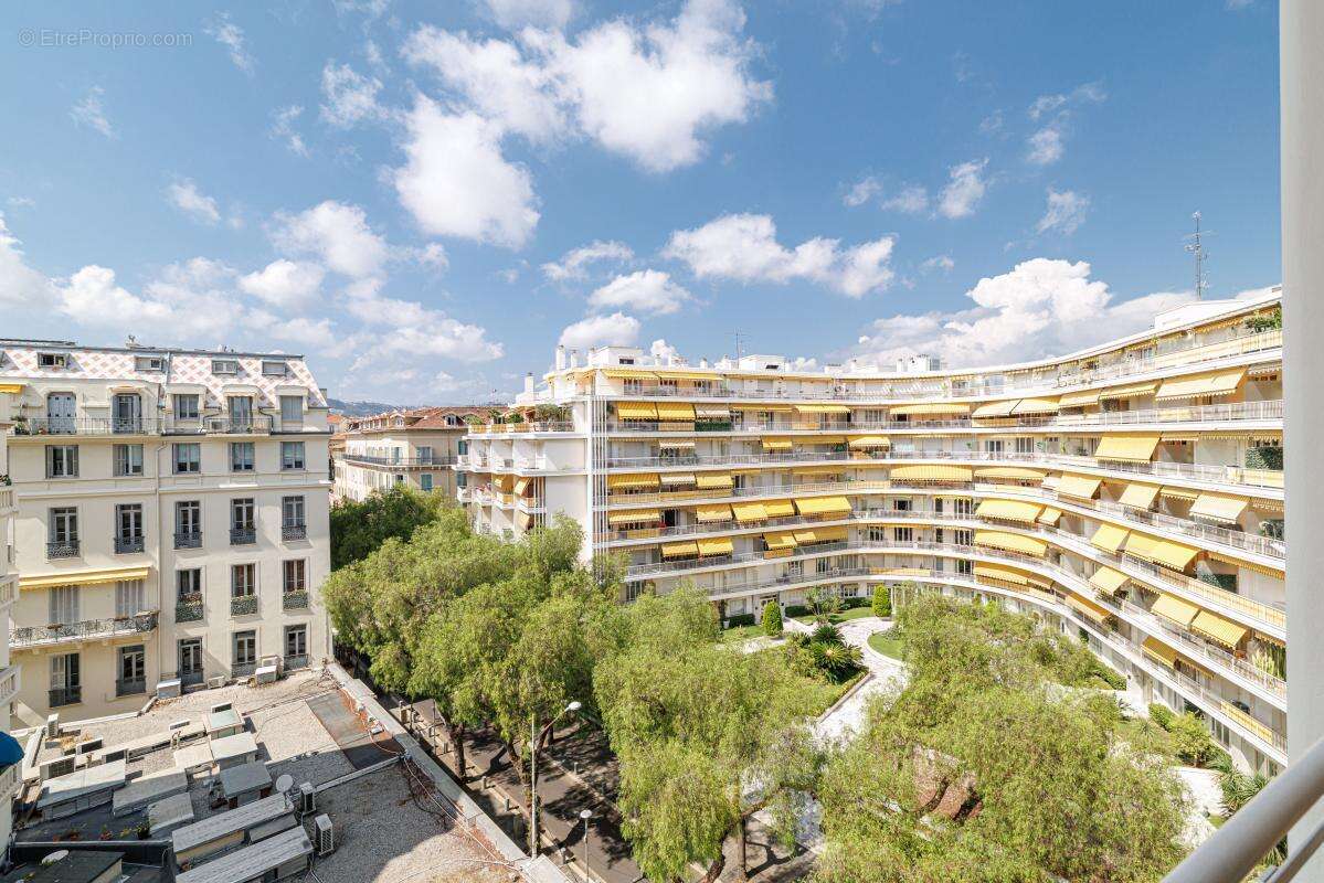NICE Carré d'or 3P 77m² Dernier étage Balcon Grenier - photo 6