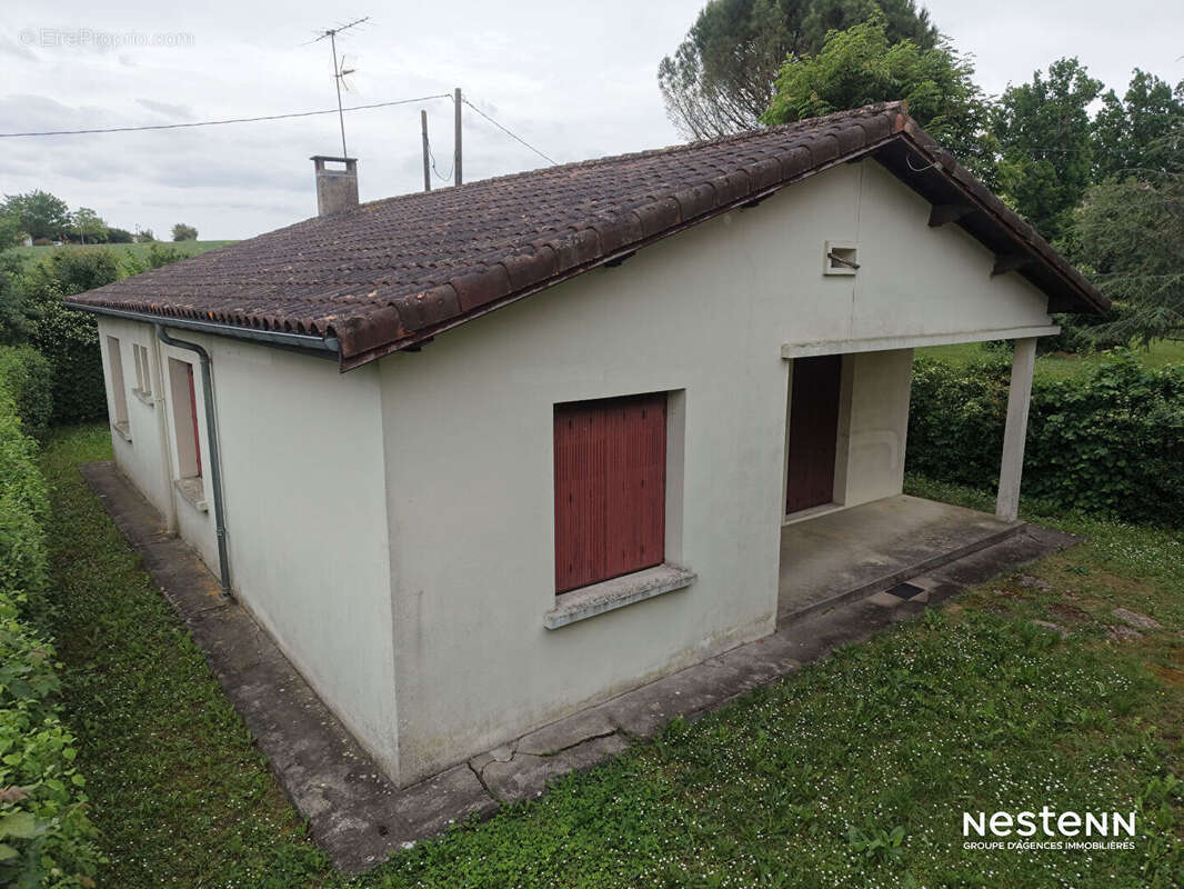 Maison à MEZIN